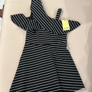 Bardot Junior size 4 girls nwt dress